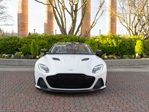 Used 2019 Aston Martin DBS Superleggera image 6