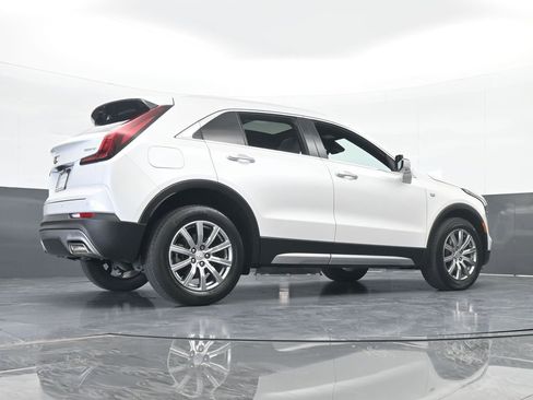 Used 2022 Cadillac XT4 Premium Luxury w/ Enhanced Visibility Package image 61