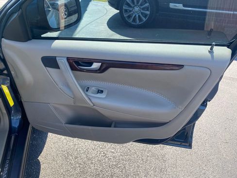 Used 2007 Volvo XC70 image 24