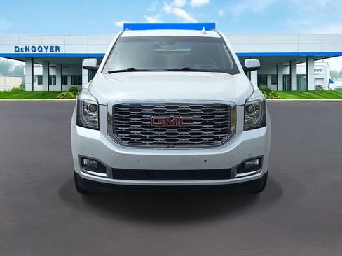 Used 2018 GMC Yukon XL Denali w/ Denali Ultimate Package AWD/4WD image 2