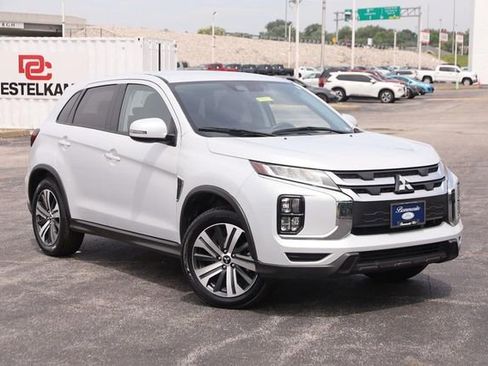 Used 2024 Mitsubishi Outlander Sport SE AWD/4WD image 2