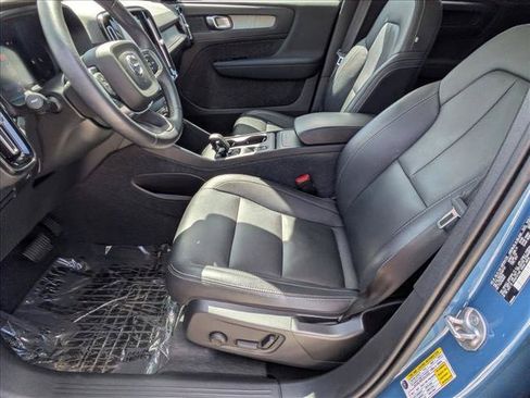 Used 2024 Volvo XC40 B5 Core w/ Climate Package AWD/4WD image 16