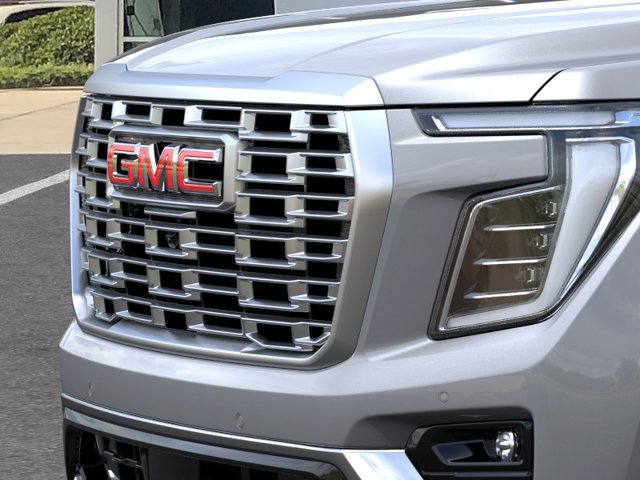 New 2026 GMC Yukon Denali w/ Denali Reserve Package AWD/4WD image 13