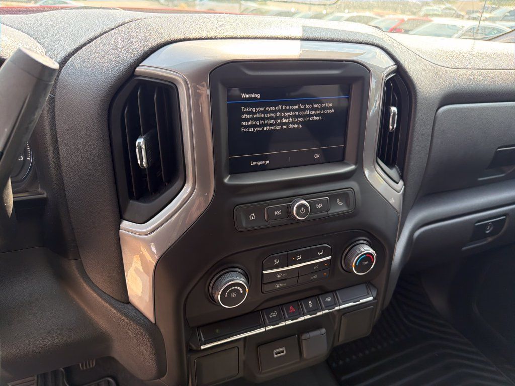 Used 2019 Chevrolet Silverado 1500 Custom w/ Custom Value Package RWD image 26