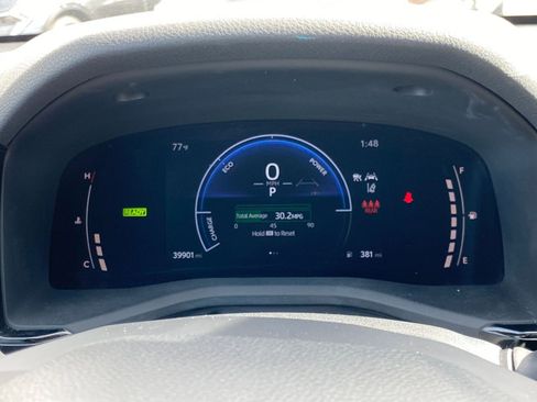 Used 2025 Toyota Camry LE FWD image 39