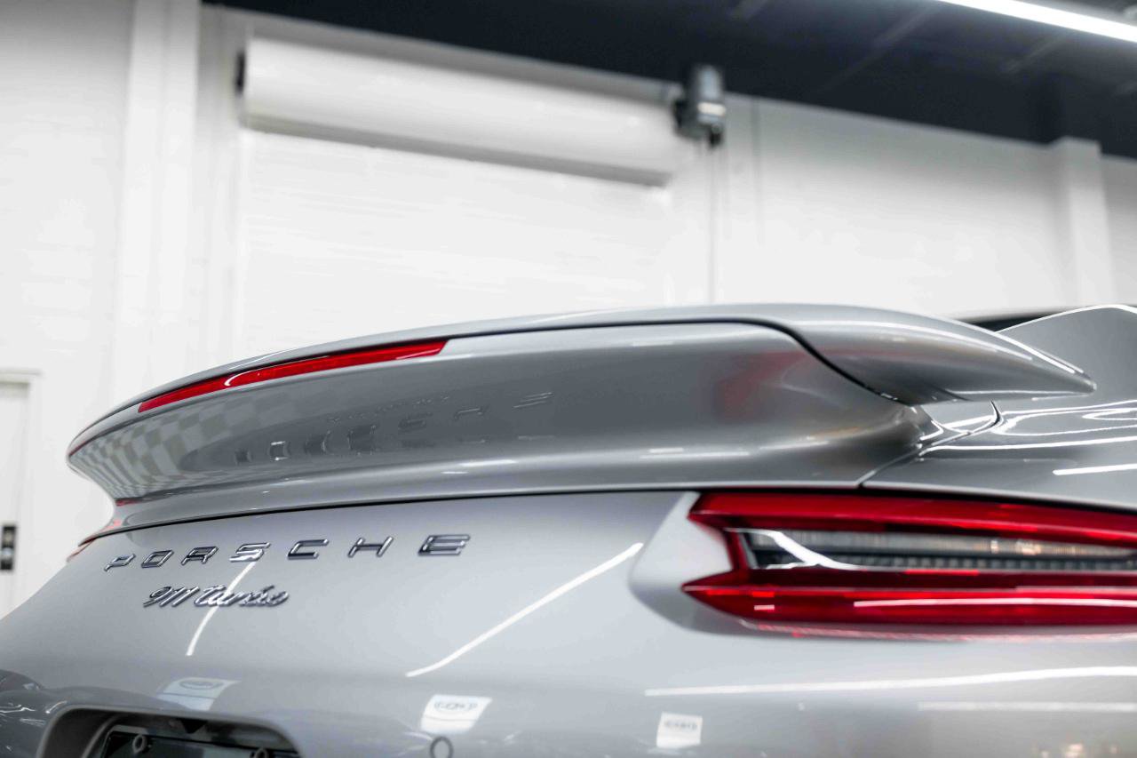 Used 2017 Porsche 911 4 Coupe AWD/4WD image 30