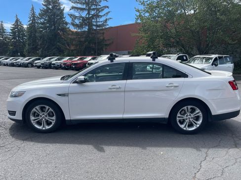 Used 2017 Ford Taurus SEL w/ Equipment Group 201A FWD image 2