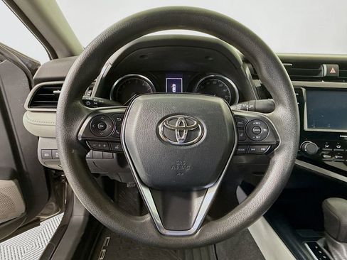 Used 2020 Toyota Camry LE image 11