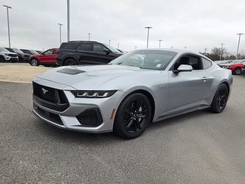 Used 2024 Ford Mustang GT image 3