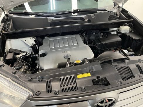 Used 2011 Toyota Highlander SE image 20