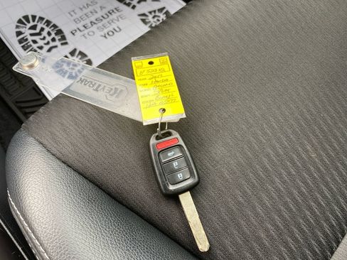 Used 2017 Honda Accord Sport image 23
