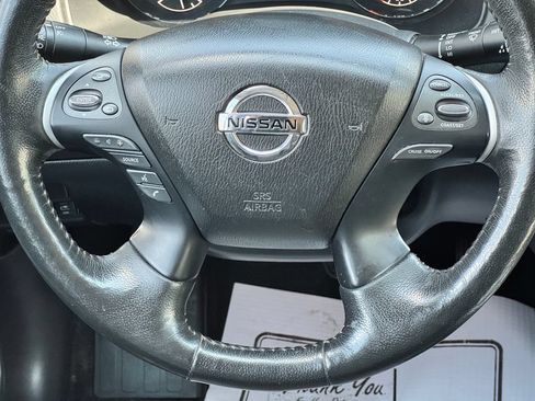 Used 2019 Nissan Pathfinder SL AWD/4WD image 23