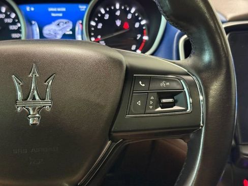 Used 2019 Maserati Ghibli S Q4 AWD/4WD image 18