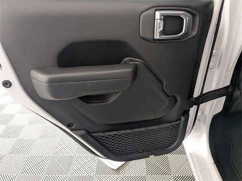 Used 2022 Jeep Wrangler Unlimited Sport image 24