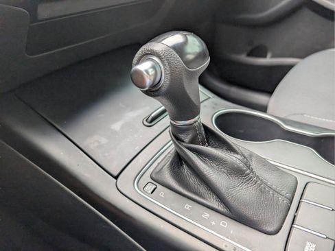 Used 2017 Kia Sorento LX image 21