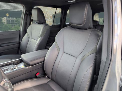 Certified 2025 Lexus GX 550 AWD/4WD image 5