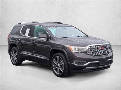Used 2017 GMC Acadia Denali image 3