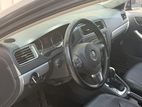 Used 2014 Volkswagen Jetta SE FWD image 14