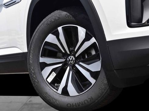 New 2026 Volkswagen Atlas Cross Sport SE AWD/4WD image 3