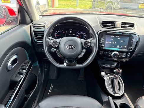Used 2018 Kia Soul ! w/ Tech Package FWD image 17