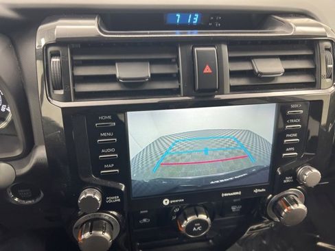 Used 2022 Toyota 4Runner TRD Off-Road image 19