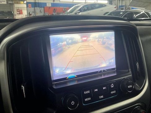 Used 2018 GMC Canyon SLT w/ Trailering Package image 17