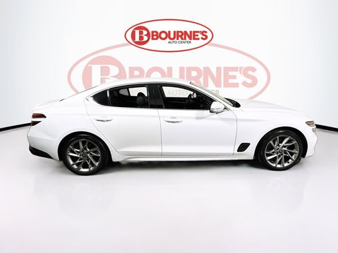 Used 2022 Genesis G70 2.0T image 11
