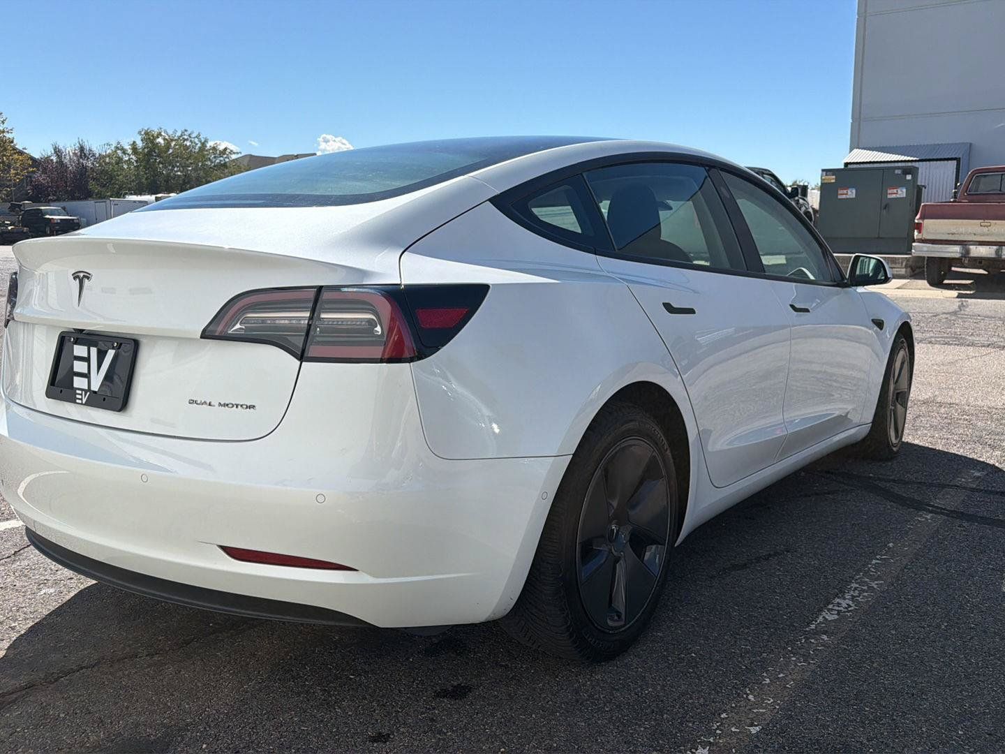 Used 2022 Tesla Model 3 Long Range AWD/4WD image 7