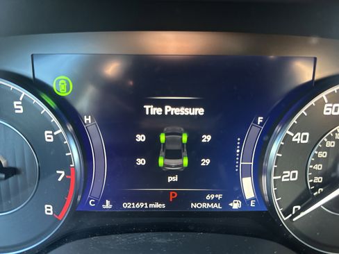 Used 2023 Acura TLX image 11