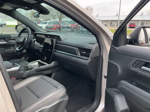 Used 2026 GMC Terrain Elevation w/ Elevation Premium Package image 24