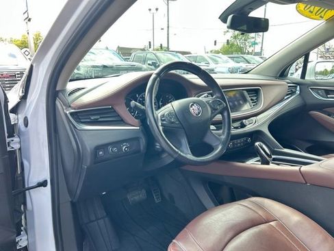 Used 2020 Buick Enclave Avenir w/ Avenir Technology Package AWD/4WD image 33
