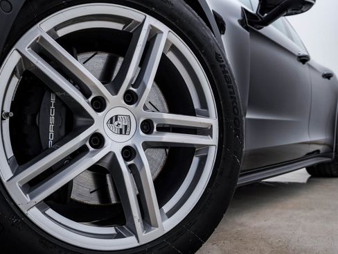 Used 2025 Porsche Panamera 4 image 5