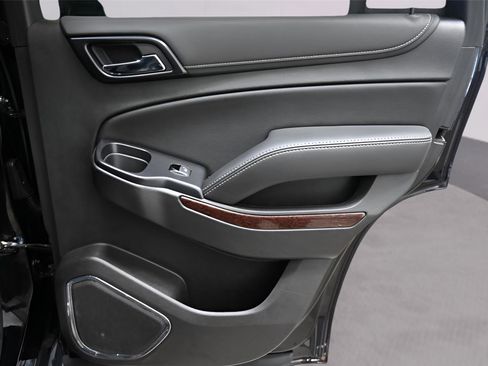 Used 2019 GMC Yukon SLT w/ Graphite Performance Edition image 21