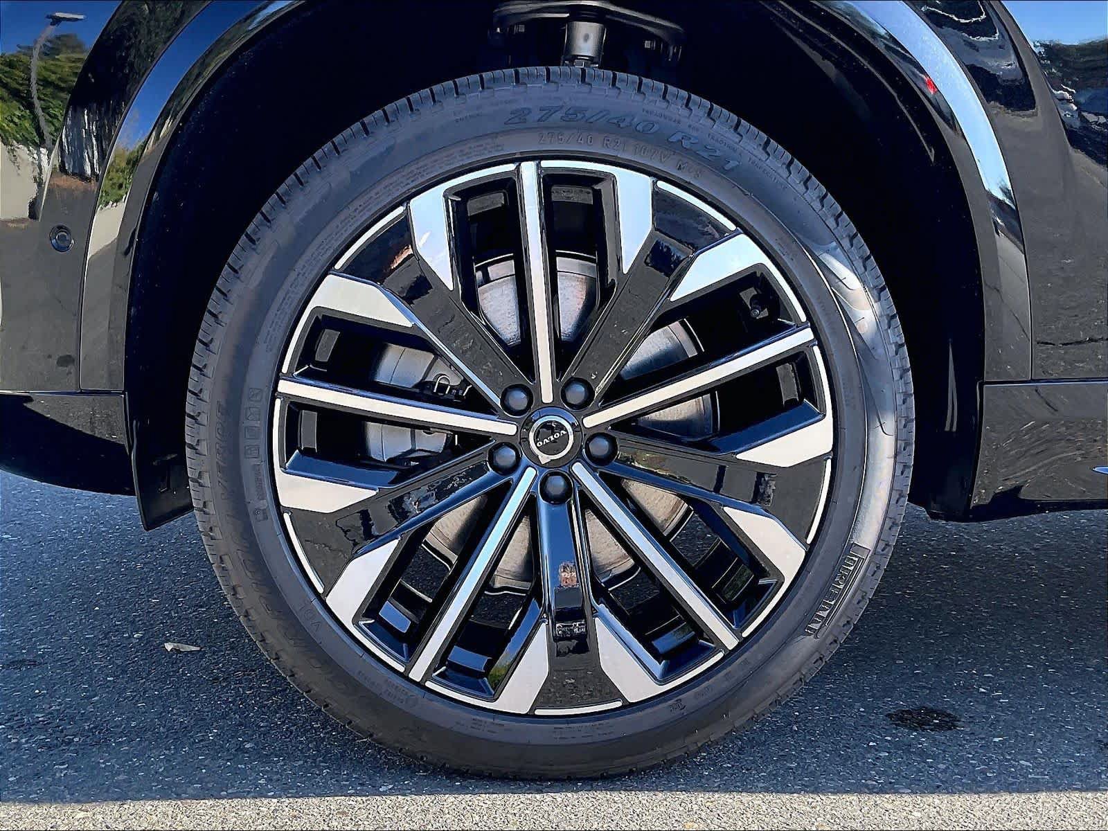 New 2027 Volvo XC90 B6 Plus AWD/4WD image 14