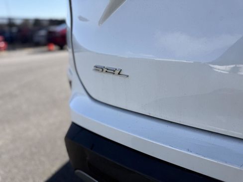 Used 2021 Ford Edge SEL w/ Convenience Package image 14