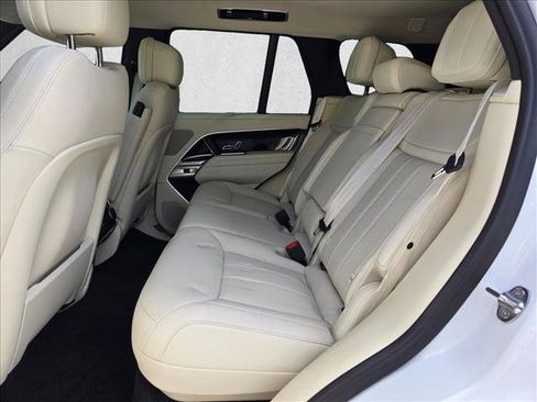 Certified 2025 Land Rover Range Rover SE AWD/4WD image 20