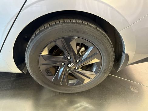 Used 2022 Hyundai Elantra SEL FWD image 10