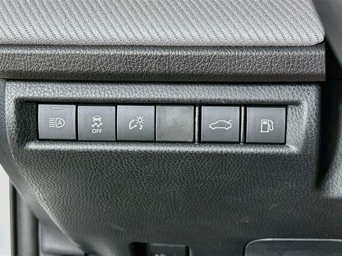 Used 2026 Toyota Camry SE FWD image 17