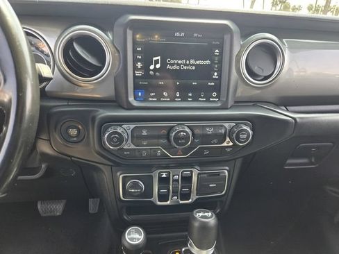 Used 2020 Jeep Wrangler Unlimited Sahara w/ Uconnect 4C Nav & Sound Group AWD/4WD image 19