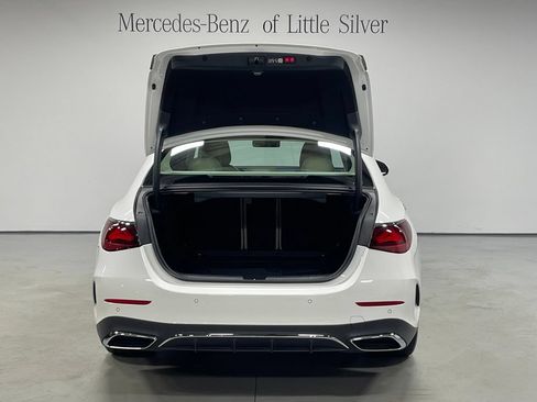 Used 2026 Mercedes-Benz E 350 4MATIC Sedan image 5