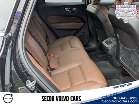 Used 2023 Volvo XC60 B5 Plus w/ Climate Package AWD/4WD image 26