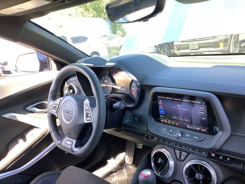 Used 2022 Chevrolet Camaro SS RWD image 23