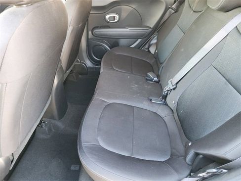 Used 2016 Kia Soul image 30