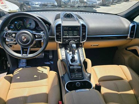 Used 2016 Porsche Cayenne S AWD/4WD image 21