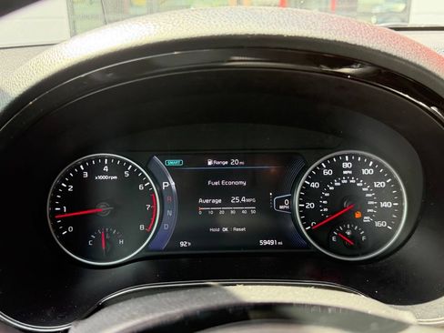 Used 2022 Kia Seltos SX AWD/4WD image 16
