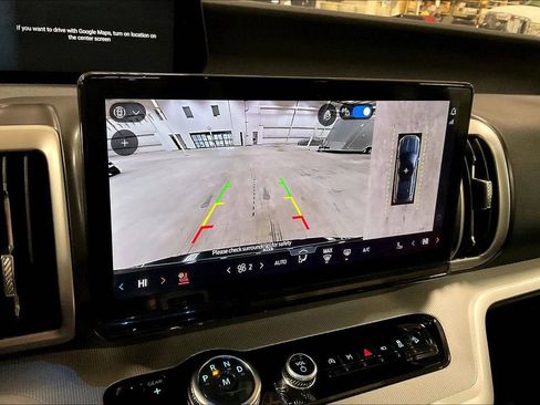 Certified 2025 Ford Expedition Active image 20