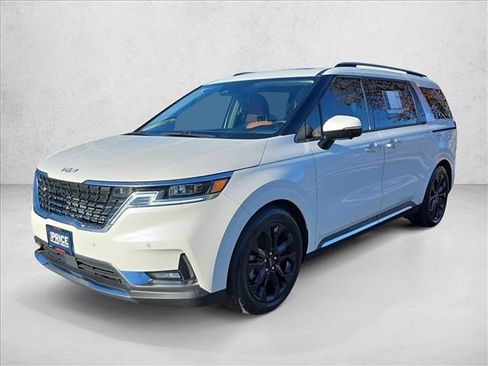 Used 2022 Kia Carnival SX Prestige image 1
