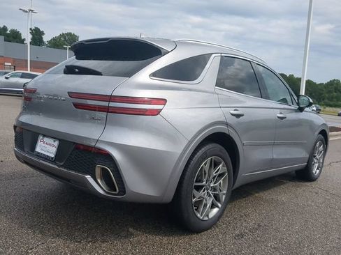 Used 2023 Genesis GV70 2.5T w/ Select Package AWD/4WD image 4