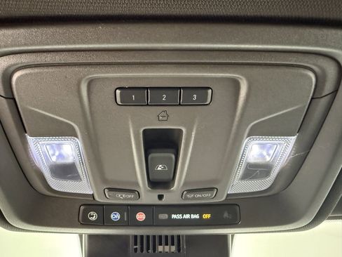 Used 2024 Chevrolet Silverado 1500 LTZ image 23