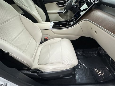 Certified 2025 Mercedes-Benz GLC 300 image 14